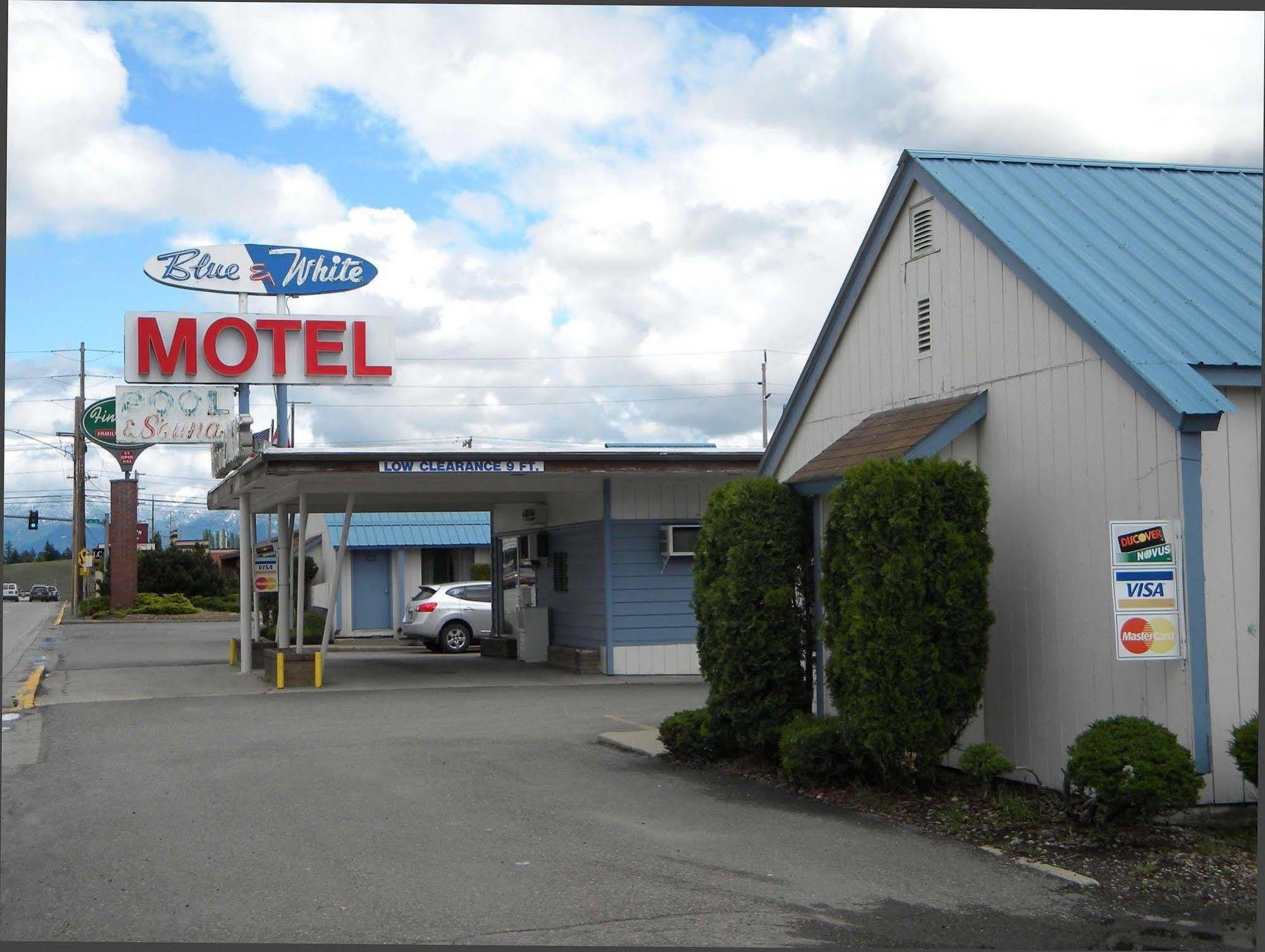 Blue And White Motel คาลิสเปล ภายนอก รูปภาพ